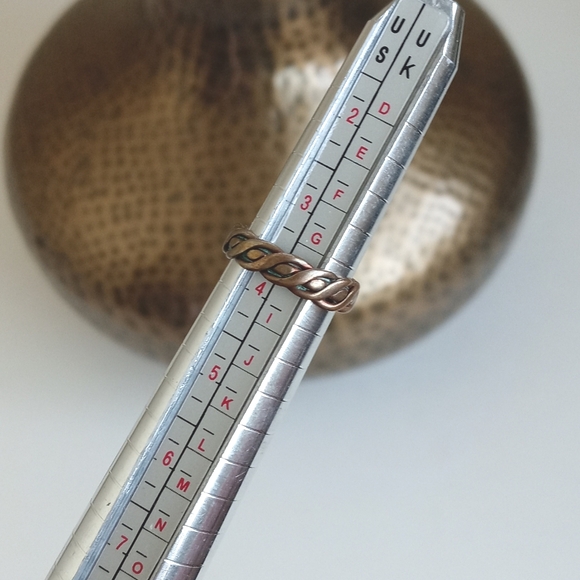 Vintage Copper Infinity Knot Ring Size 3.5 - Picture 3 of 8